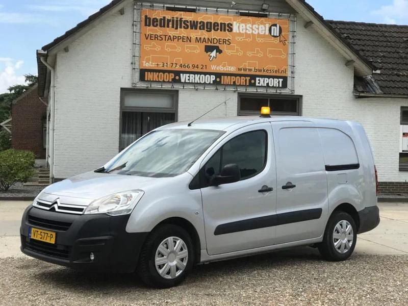 (metallic) Gebruikt 2016 Citroën Berlingo Sedan | € 5.500 (Goede deal) - Afbeelding 1/4