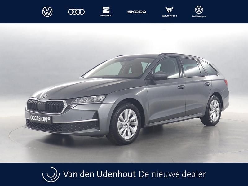 Grijs Occasion 2024 Skoda Octavia Business Line Stationwagen | € 28.640 (Goede deal) - Afbeelding 1/4