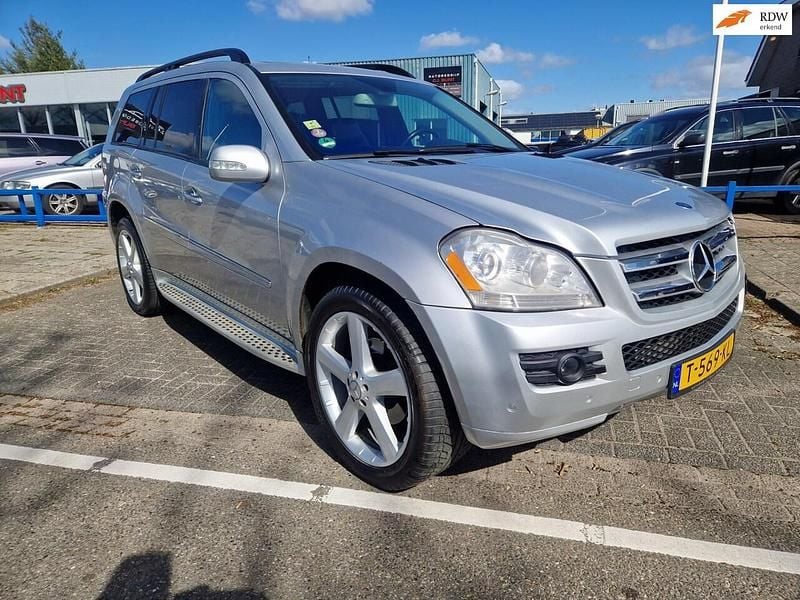 Grijs Occasion 2007 Mercedes GL450 SUV | € 13.750 - Afbeelding 1/4