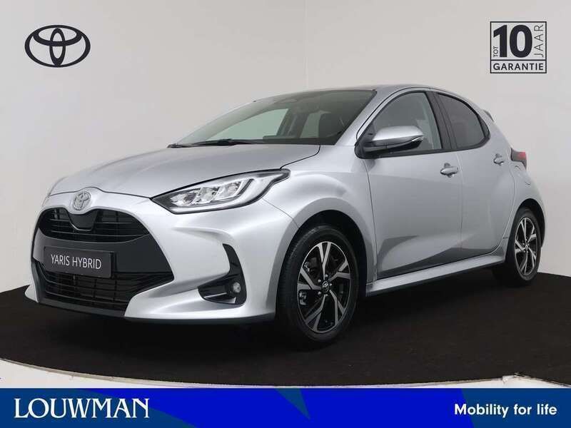 Zilver Gebruikt 2025 Toyota Yaris Hybrid Edition Hatchback | € 30.945 (Duur) - Afbeelding 1/3