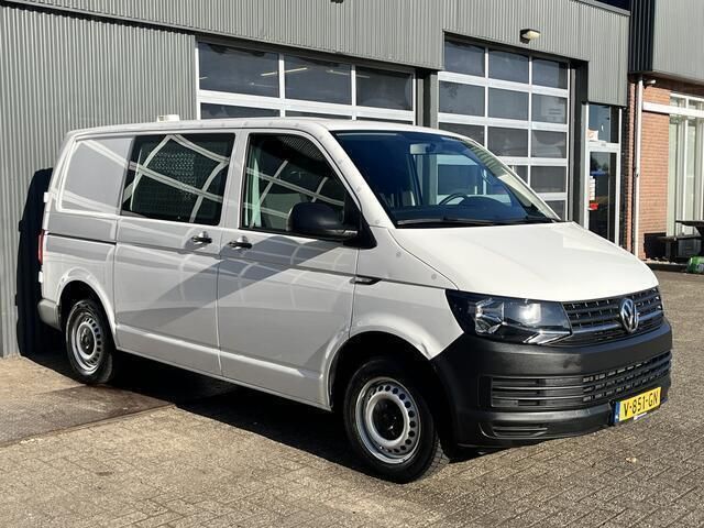 Wit Gebruikt 2017 VW T6 Van | € 15.950 - Afbeelding 1/4