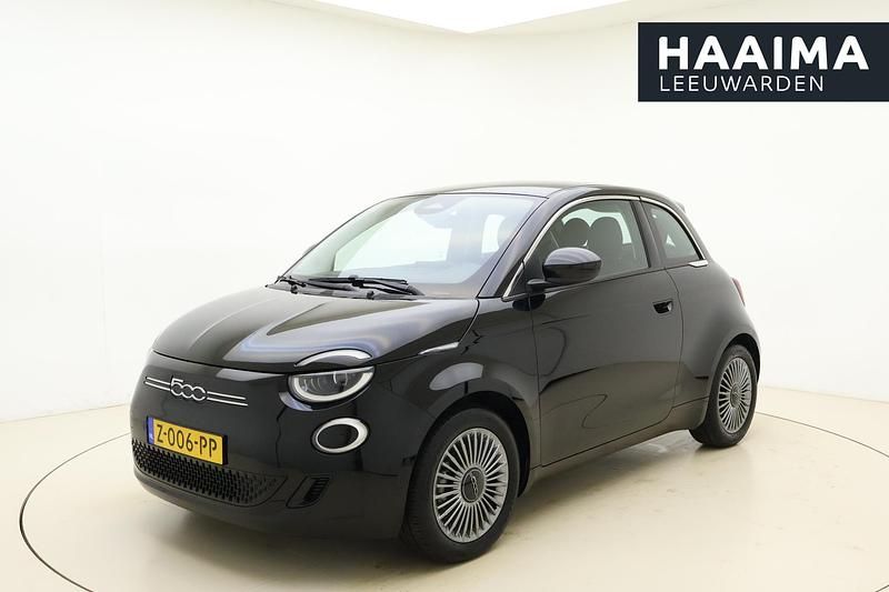 Zwart Occasion 2024 Fiat 500e Urban Hatchback | € 18.950 (Eerlijke prijs) - Afbeelding 1/4