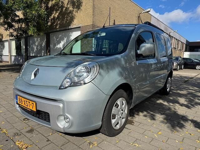 Grijs Gebruikt 2012 Renault Kangoo Expression MPV | € 9.950 (Eerlijke prijs) - Afbeelding 1/4