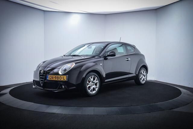 Zwart, metallic lak Gebruikt 2015 Alfa Romeo MiTo Hatchback | € 6.950 (Eerlijke prijs) - Afbeelding 1/4