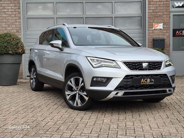 Grijs Gebruikt 2017 Seat Ateca XCELLENCE SUV | € 12.900 (Eerlijke prijs) - Afbeelding 1/4