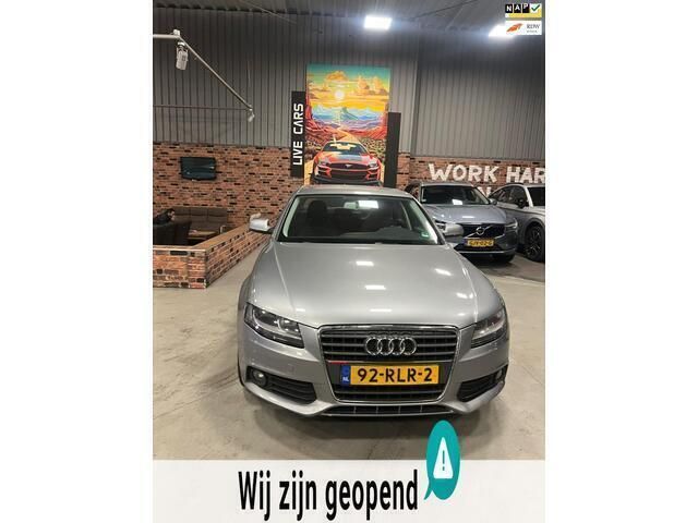 Grijs Gebruikt 2011 Audi A4 Business Sedan | € 9.750 (Duur) - Afbeelding 1/4