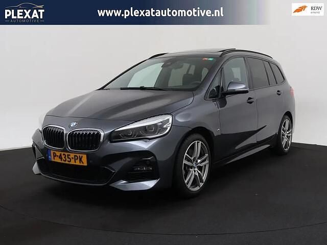Grijs Gebruikt 2022 BMW 220 Executive Stationwagen | € 23.945 (Duur) - Afbeelding 1/4