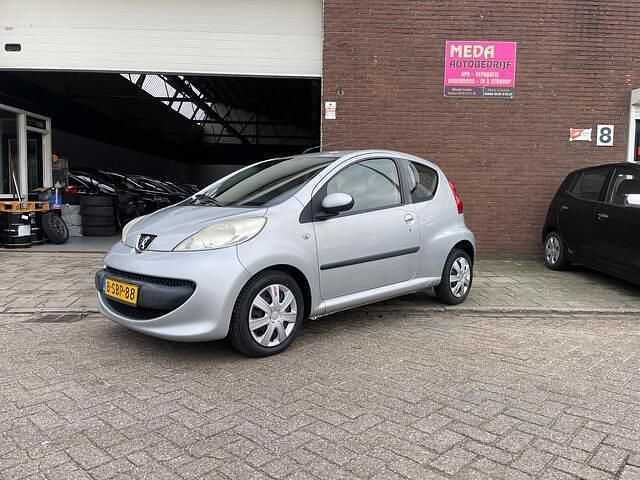 Grijs Gebruikt 2007 Peugeot 107 Hatchback | € 1.499 (Eerlijke prijs) - Afbeelding 1/4
