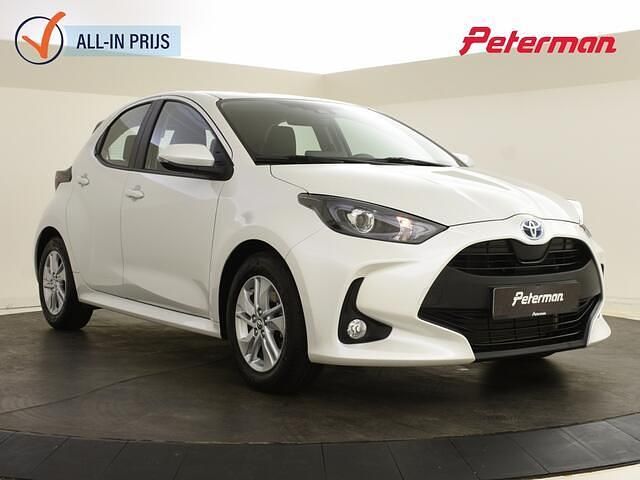 Wit Gebruikt 2022 Toyota Yaris Active Hatchback | € 20.899 (Eerlijke prijs) - Afbeelding 1/4