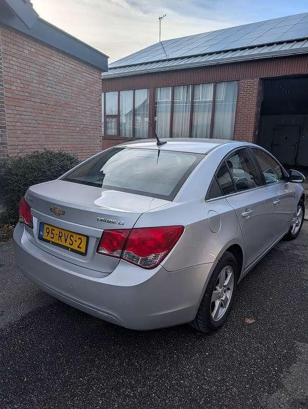 Occasion Chevrolet Cruze LT 141 PK (103 kW) 2011 Zilver Sedan
