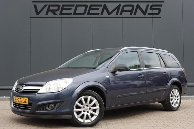 Blauw Gebruikt 2008 Opel Astra Executive Stationwagen | € 1.450 (Goede deal) - Afbeelding 1/4