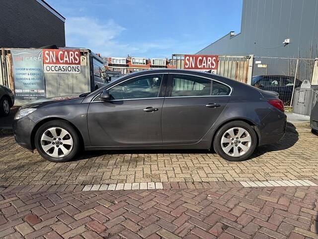 Occasion Opel Insignia Edition 105 PK (77 kW) 2010 Grijs (metallic) Sedan