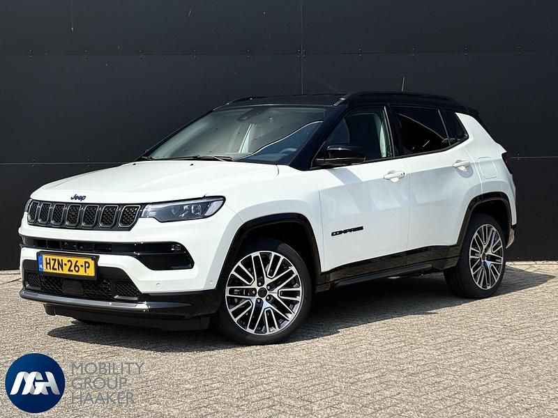Wit Nieuw 2025 Jeep Compass Summit SUV | € 41.900 (Eerlijke prijs) - Afbeelding 1/4