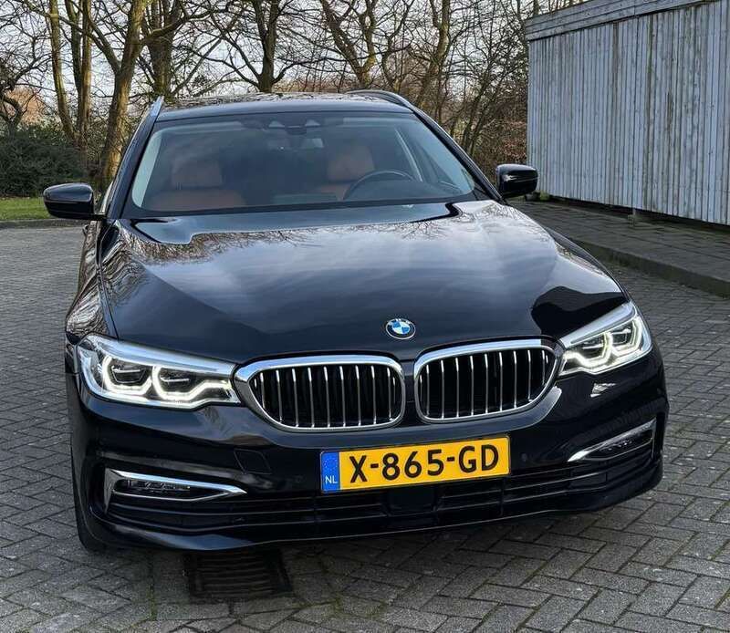 Zwart Gebruikt 2019 BMW 530 Stationwagen | € 35.450 (Eerlijke prijs) - Afbeelding 1/4
