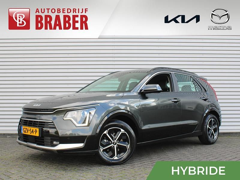 Grijs Gebruikt 2025 Kia Niro SUV | € 33.045 (Super prijs) - Afbeelding 1/4