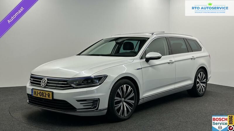 Wit Gebruikt 2015 VW Passat Highline Stationwagen | € 16.000 (Eerlijke prijs) - Afbeelding 1/4