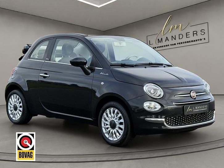 Zwart (metallic) Occasion 2022 Fiat 500C Dolcevita Cabriolet | € 15.995 (Eerlijke prijs) - Afbeelding 1/4