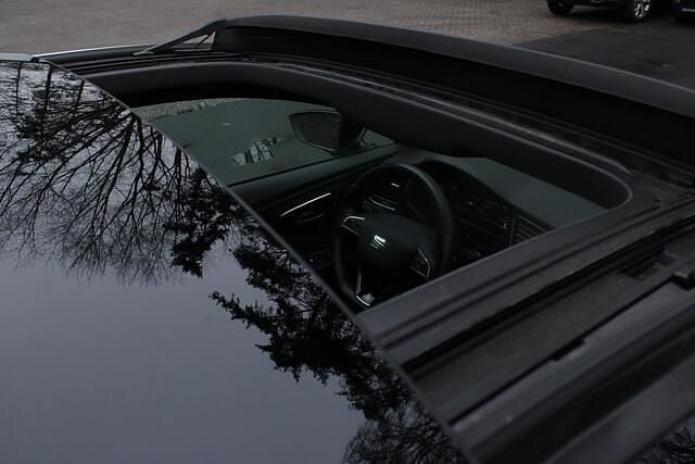 Occasion Seat Leon FR 140 PK (102 kW) 2018 Wit (metallic) Hatchback