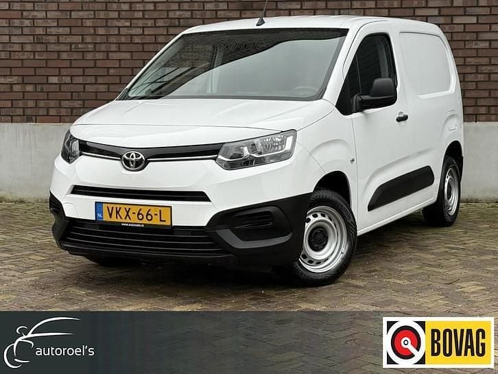 Wit Occasion 2021 Toyota Proace City City MPV | € 10.995 (Eerlijke prijs) - Afbeelding 1/4