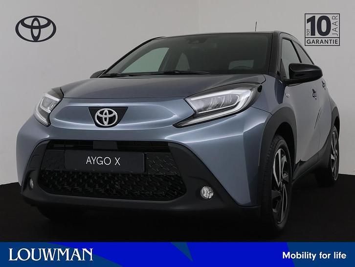 Grijs Occasion 2024 Toyota Aygo X Pulse SUV | € 19.945 (Eerlijke prijs) - Afbeelding 1/4