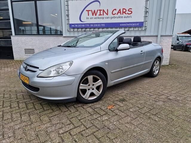 Occasion Peugeot 307 CC 136 PK (100 kW) 2004 Grijs, metallic lak Cabriolet