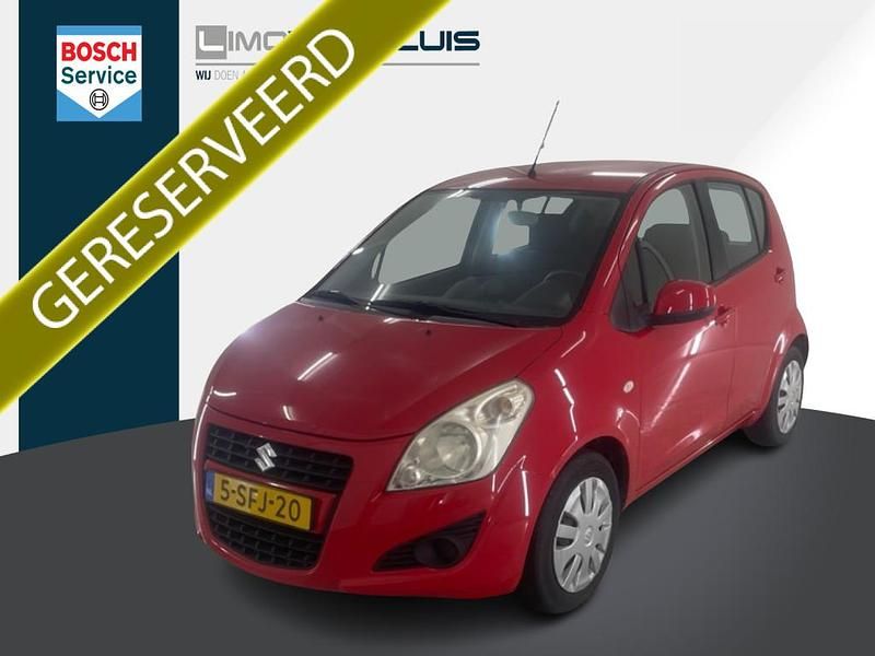 Rood Occasion 2013 Suzuki Splash Comfort Hatchback | € 7.950 (Duur) - Afbeelding 1/4
