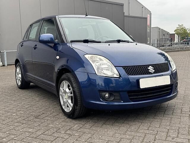 Blauw Gebruikt 2010 Suzuki Swift Cool Hatchback | € 4.450 (Iets duurder) - Afbeelding 1/4