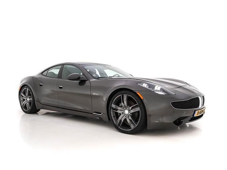 Grijs (mat) Gebruikt 2012 Fisker Karma Sedan | € 19.245 - Afbeelding 1/4