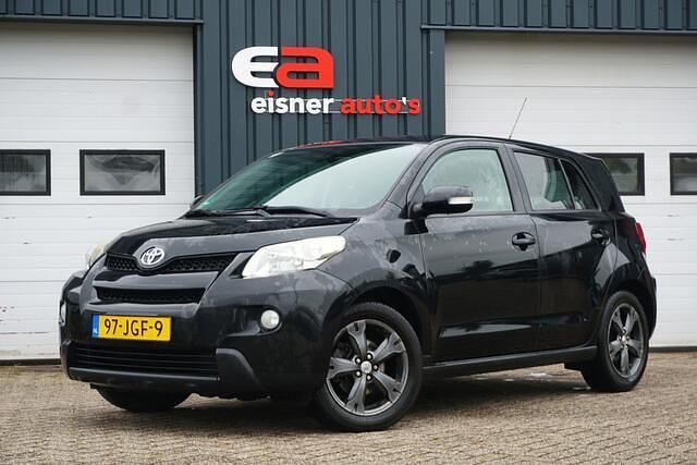 Zwart Gebruikt 2009 Toyota Urban Cruiser SUV | € 6.249 (Eerlijke prijs) - Afbeelding 1/4
