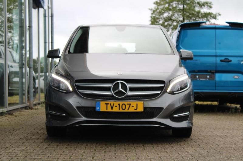 Occasion Mercedes B180 Ambition 123 PK (90 kW) 2018 Grijs MPV