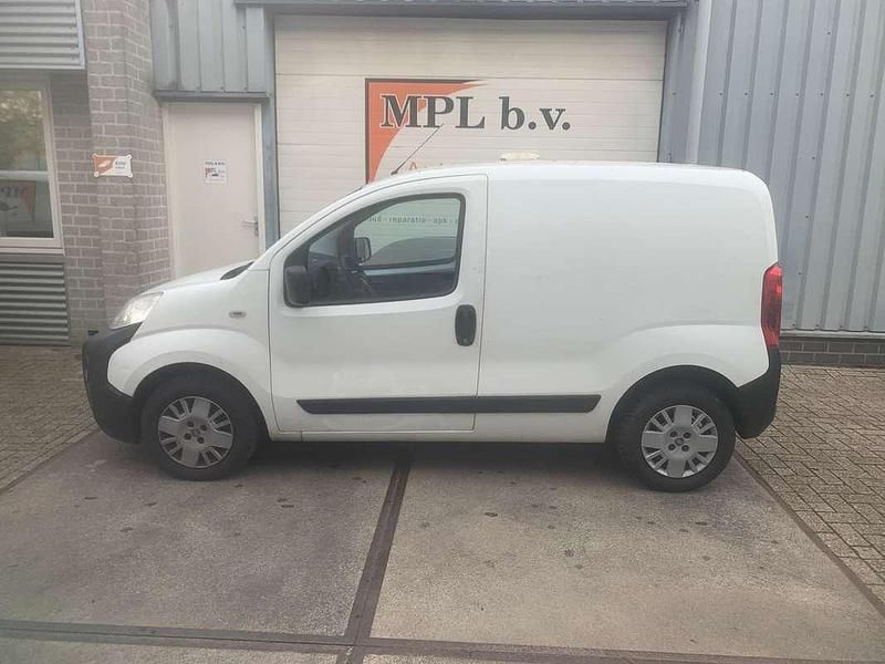 Wit Gebruikt 2015 Fiat Fiorino Van | € 2.750 (Eerlijke prijs) - Afbeelding 1/4