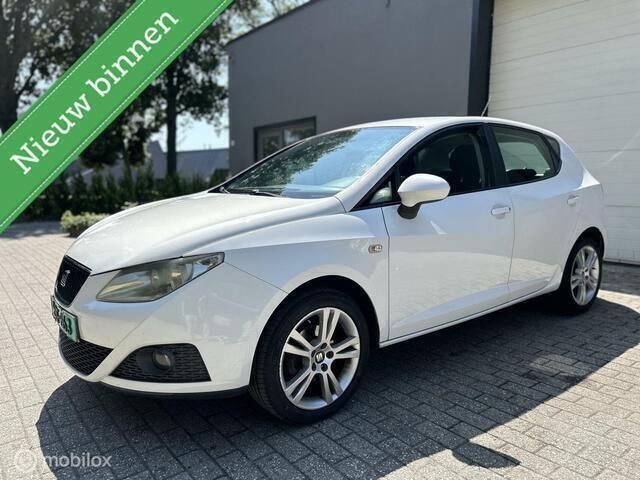 Wit Gebruikt 2008 Seat Ibiza Sport Hatchback | € 2.499 (Eerlijke prijs) - Afbeelding 1/4