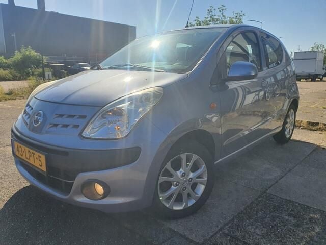 Grijs Gebruikt 2010 Nissan Pixo Hatchback | € 1.500 (Goede deal) - Afbeelding 1/4