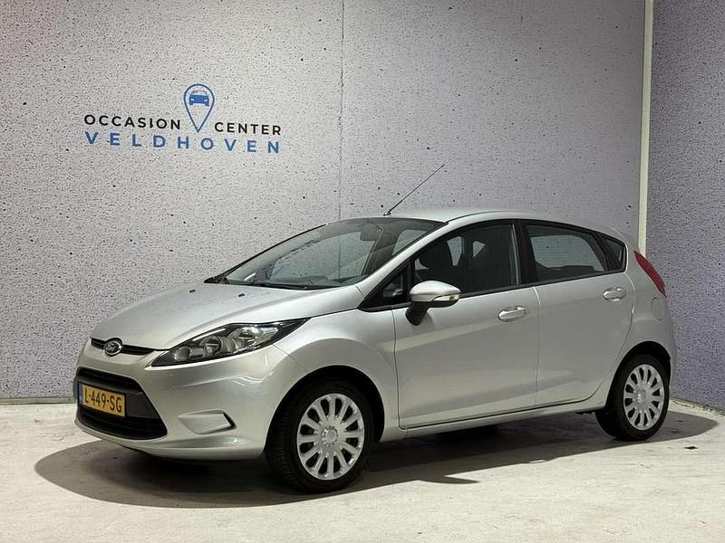 Grijs Gebruikt 2011 Ford Fiesta Trend Hatchback | € 3.500 (Eerlijke prijs) - Afbeelding 1/4