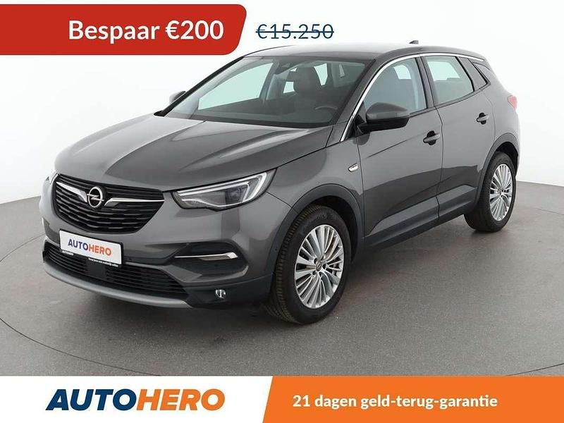 Grijs, metallic lak Gebruikt 2018 Opel Grandland X Innovation SUV | € 15.249 (Eerlijke prijs) - Afbeelding 1/3