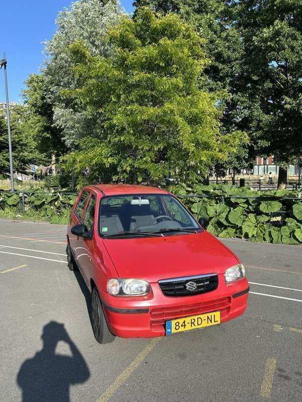 Rood Gebruikt 2005 Suzuki Alto GL Hatchback | € 850 (Eerlijke prijs) - Afbeelding 1/4