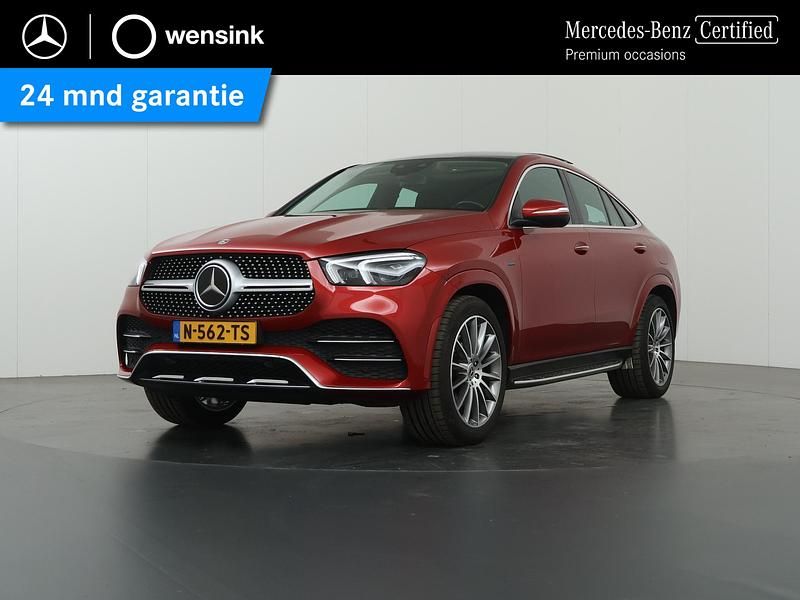 Rood (metallic) Occasion 2021 Mercedes GLE350 Premium Coupé | € 62.850 (Eerlijke prijs) - Afbeelding 1/4