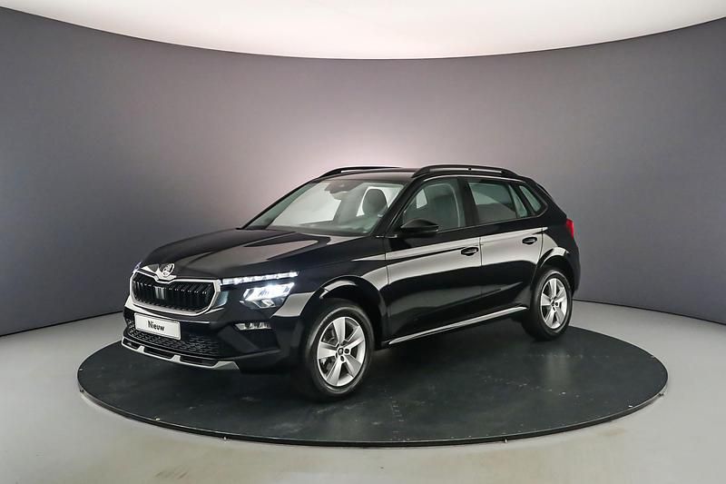 Zwart Nieuw 2025 Skoda Kamiq Selection SUV | € 35.295 (Eerlijke prijs) - Afbeelding 1/4