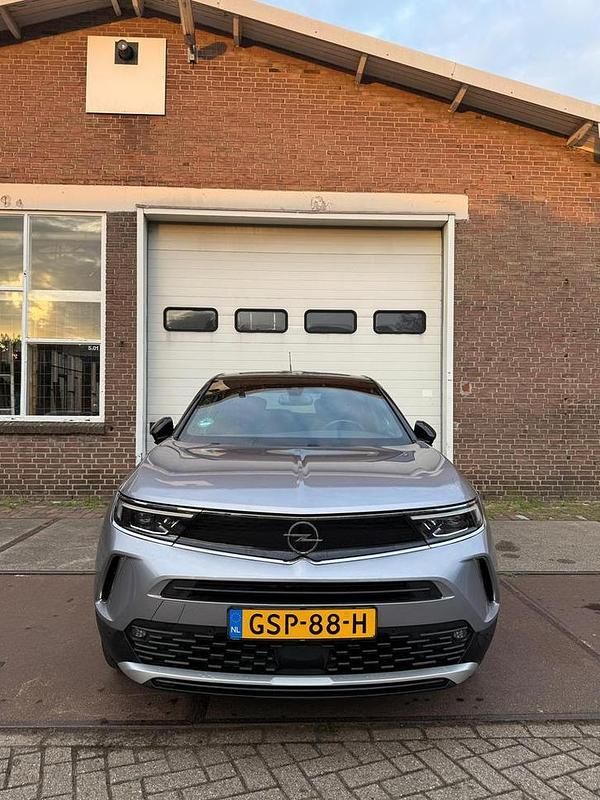 Grijs Gebruikt 2021 Opel Mokka GS Line SUV | € 16.950 (Super prijs) - Afbeelding 1/4