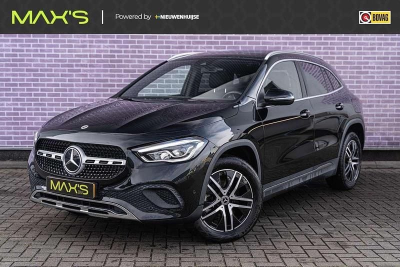 Zwart Gebruikt 2022 Mercedes GLA250 AMG line SUV | € 36.899 (Super prijs) - Afbeelding 1/4
