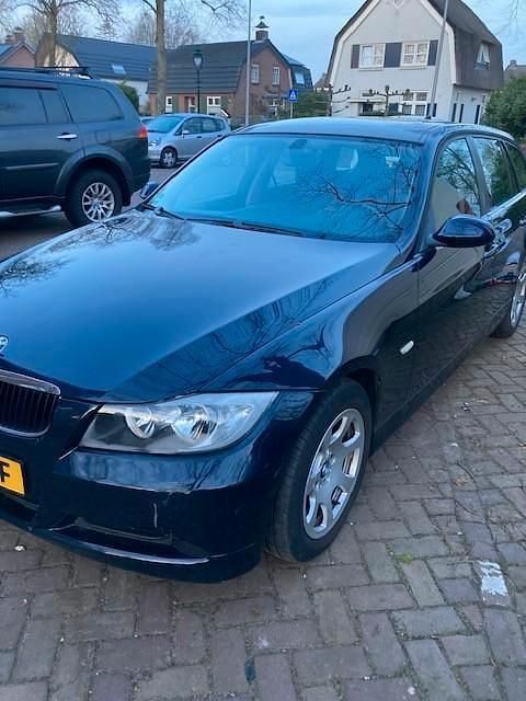 Occasion 2007 BMW 318 Stationwagen | € 2.600 (Eerlijke prijs) - Afbeelding 1/4