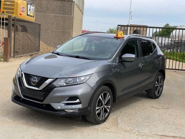 Grijs Gebruikt 2017 Nissan Qashqai Tekna SUV | € 9.450 (Super prijs) - Afbeelding 1/4