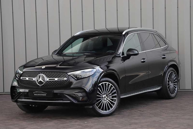 Zwart Gebruikt 2024 Mercedes GLC400d AMG SUV | € 74.500 (Goede deal) - Afbeelding 1/4
