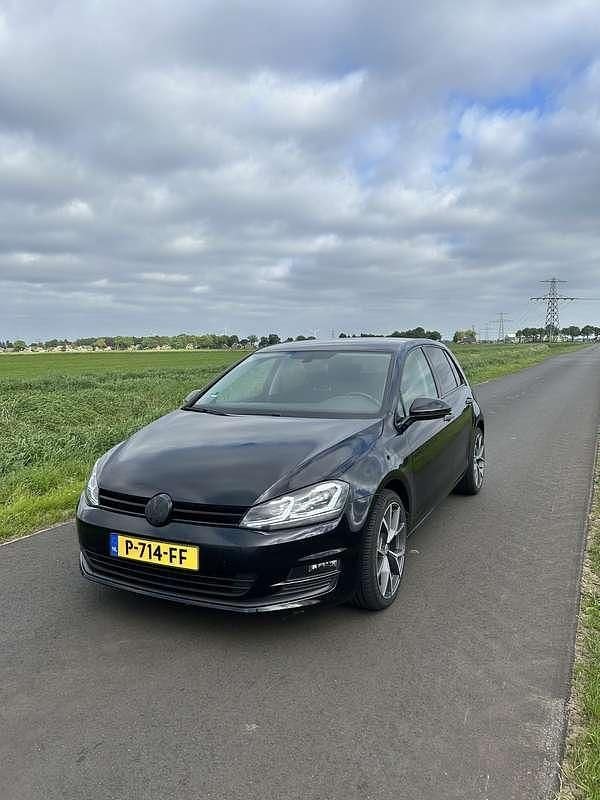 Zwart Gebruikt 2016 VW Golf VII Edition Stationwagen | € 10.000 (Eerlijke prijs) - Afbeelding 1/4
