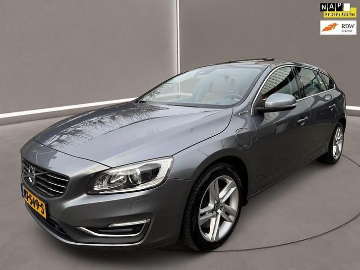 Occasion 2015 Volvo V60 Summum Stationwagen | € 8.950 (Goede deal) - Afbeelding 1/4