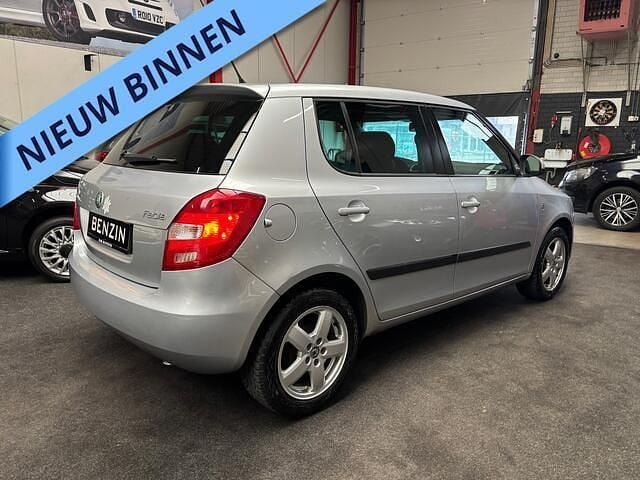 Occasion Skoda Fabia Ambiente 69 PK (50 kW) 2008 Zilver (metallic) Hatchback