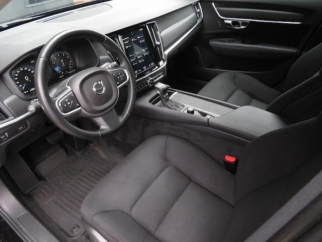 Occasion Volvo V90 Momentum 2018 Zwart (metallic) Stationwagen