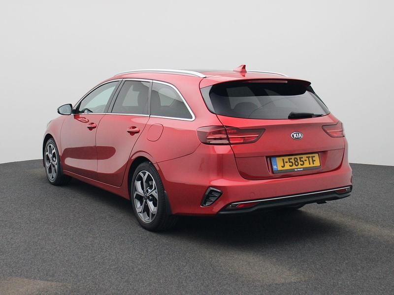 Occasion Kia Ceed 2020 Rood Hatchback