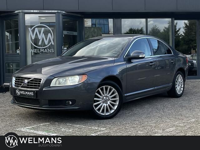 Grijs, metallic lak Gebruikt 2007 Volvo S80 Momentum Sedan | € 12.950 (Duur) - Afbeelding 1/4