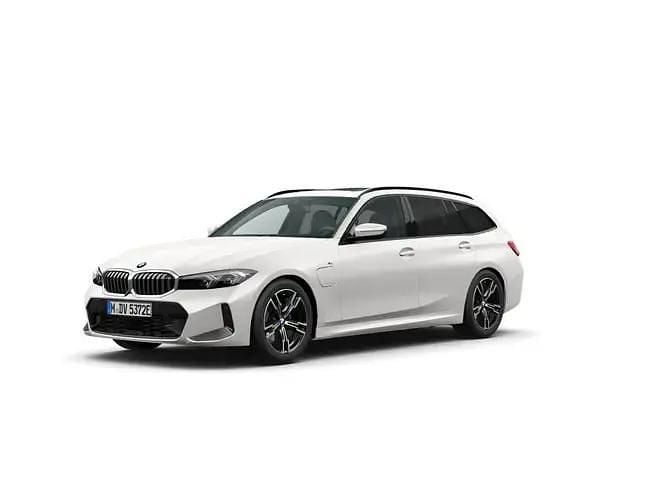 Wit Gebruikt 2025 BMW 330e M Sport Stationwagen | € 54.895 (Goede deal) - Afbeelding 1/3